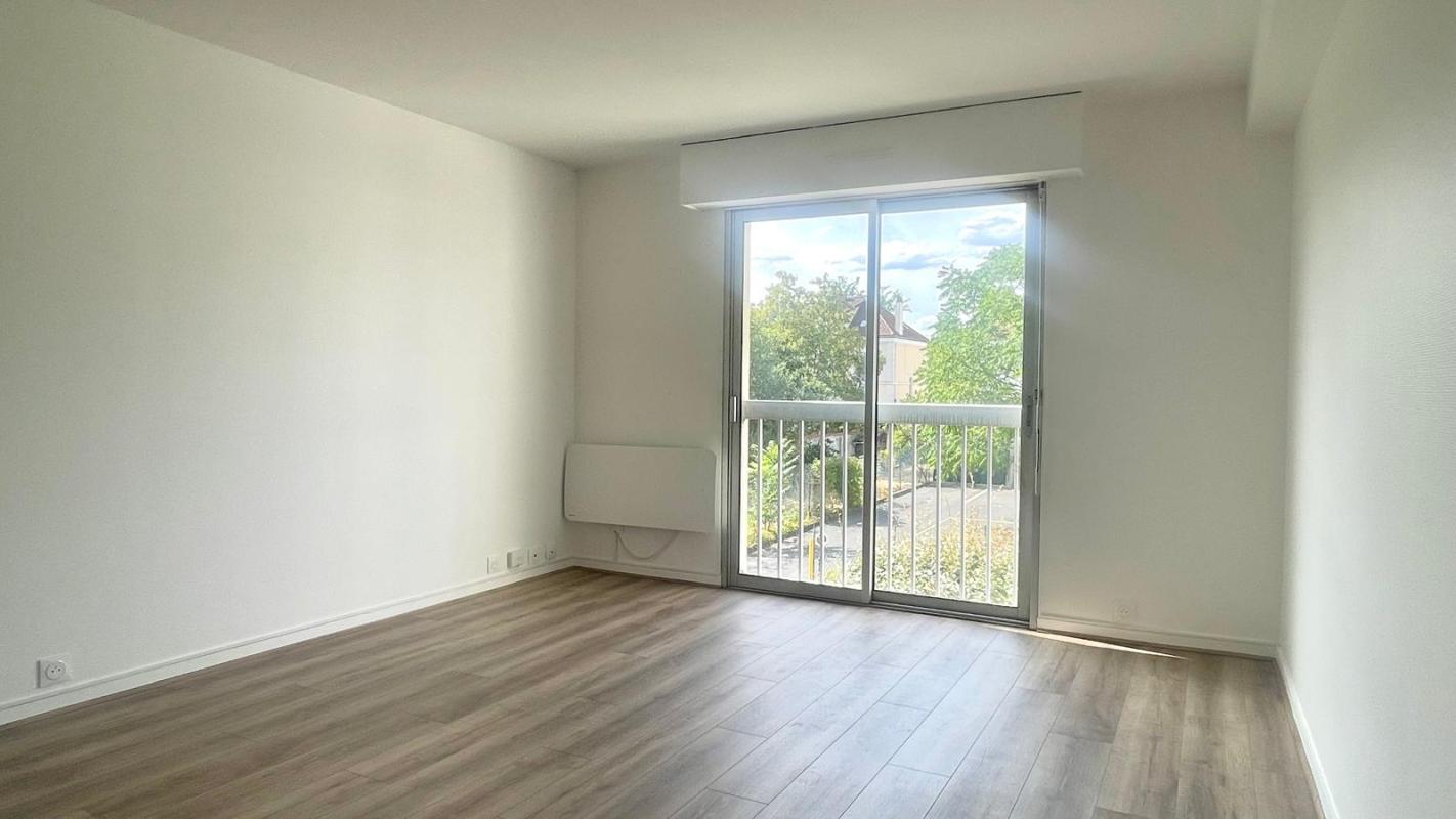 Beau T2 de 52,31m² - À louer - 2 pièces, 52.31m² à RUEIL MALMAISON