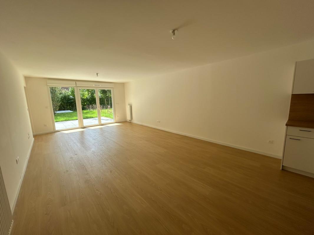 Spacieux T4 de 98m² avec une terrasse de 17m² - À louer - 4 pièces, 98.15m² à WASQUEHAL