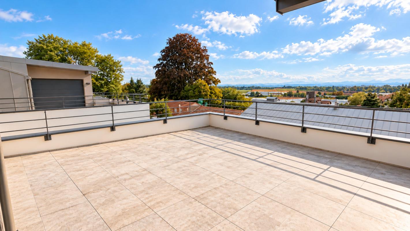MAGNIFIQUE T4 DE 118,55 M² AVEC TERRASSE/BALCON - Miniature 2