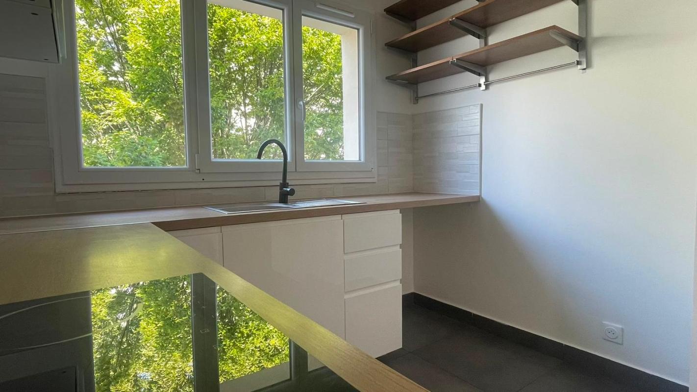 Superbe T3 de 69m² - Miniature 3