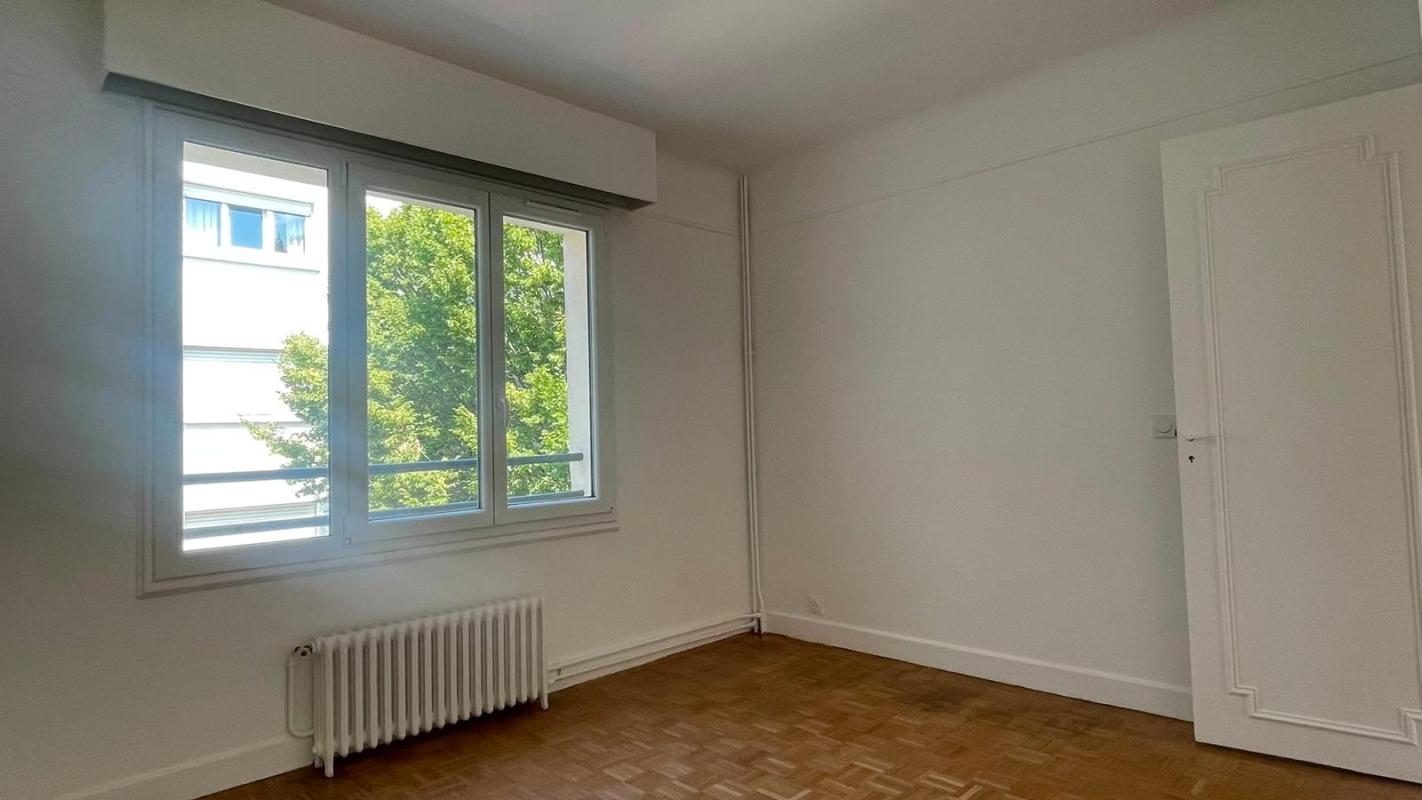 Superbe T3 de 69m² - Miniature 4