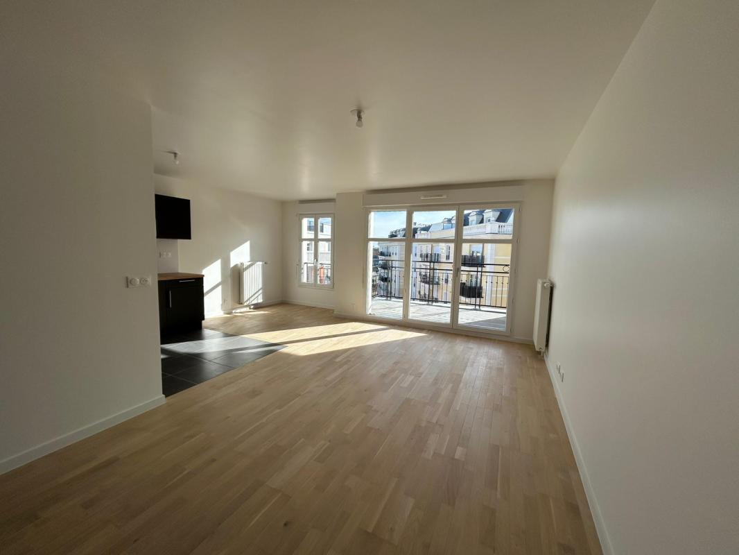 BEAU T3 DE 65M² AVEC BALCON + PARKING ( non meublé) - À louer - 3 pièces, 65m² à LE BLANC MESNIL