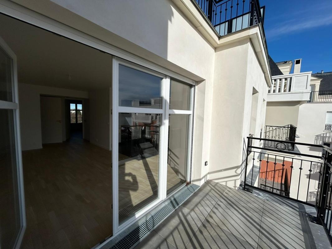 BEAU T3 DE 65M² AVEC BALCON + PARKING ( non meublé) - Miniature 4