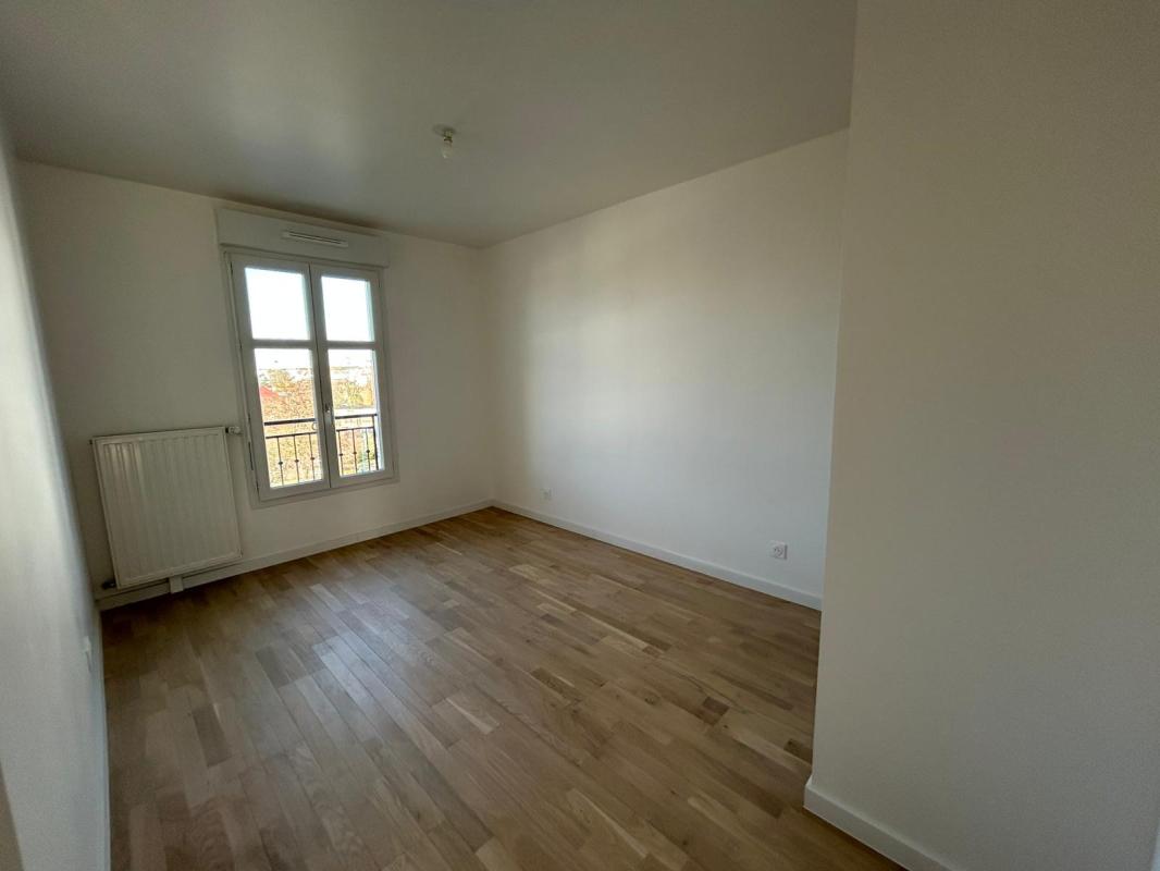 BEAU T3 DE 65M² AVEC BALCON + PARKING ( non meublé) - Miniature 7