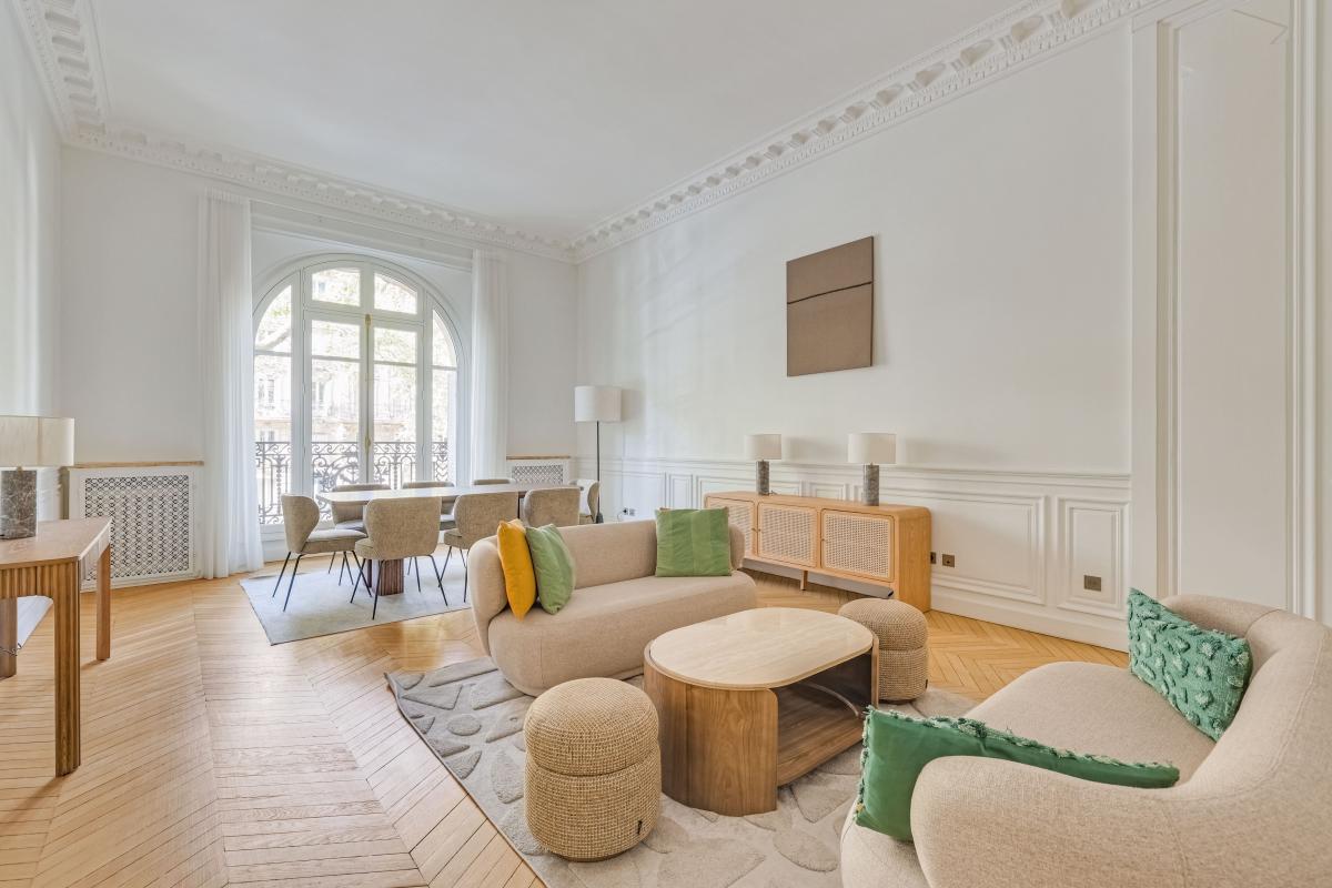 SUPERBE APPARTEMENT MEUBLE DE 230 m² - BAIL CIVIL - Miniature 3