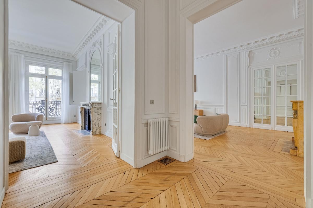 SUPERBE APPARTEMENT MEUBLE DE 230 m² - BAIL CIVIL - Miniature 4