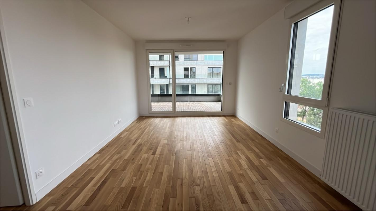 Superbe T3 au 5ème étage avec balcon - À louer - 3 pièces, 58.7m² à COLOMBES