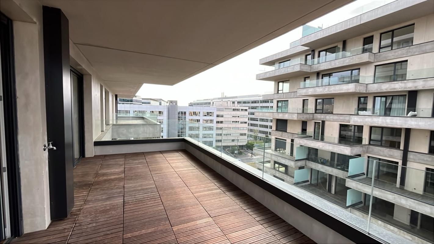 Superbe T3 au 5ème étage avec balcon - Miniature 3