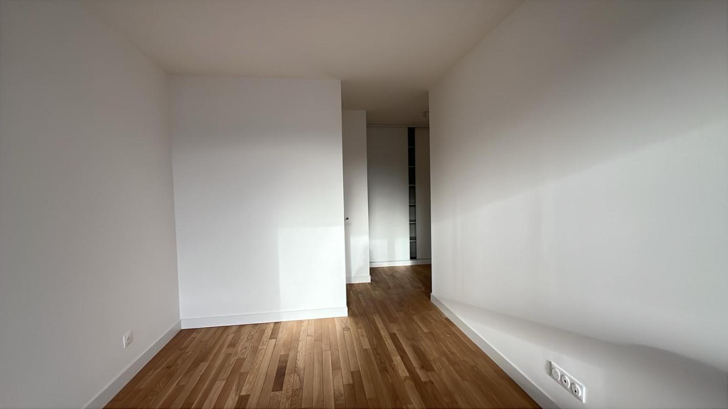 T4 neuf avec balcon - Miniature 4