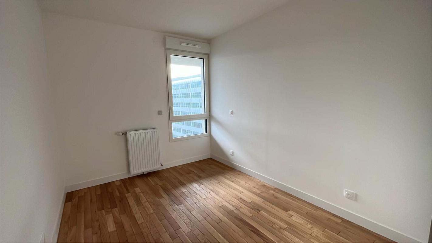 T4 neuf avec balcon - Miniature 5