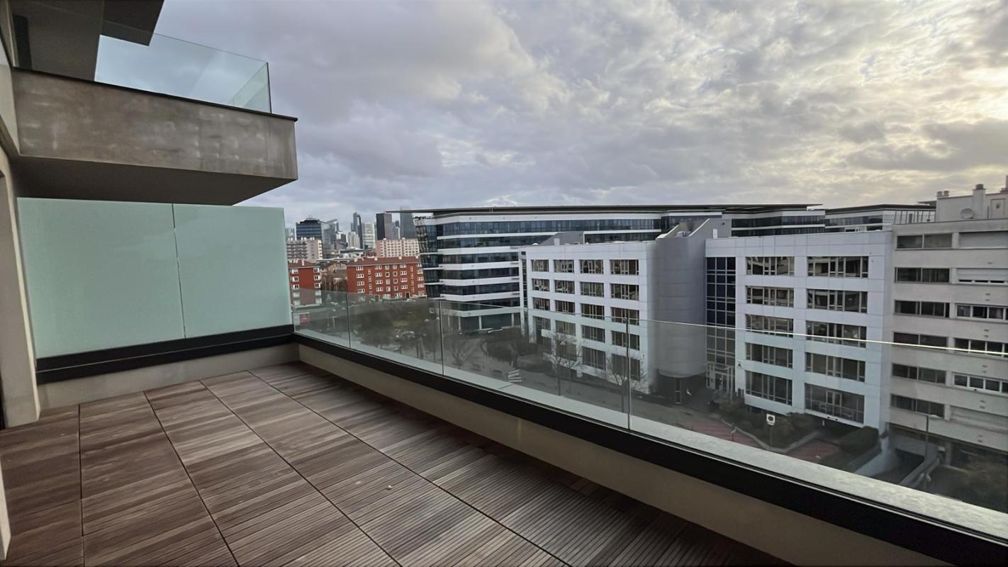 T4 neuf avec balcon - Miniature 9