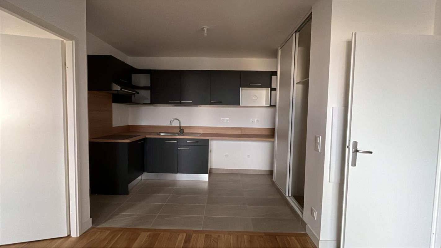 Superbe T3 de 55m² avec balcon - Miniature 2