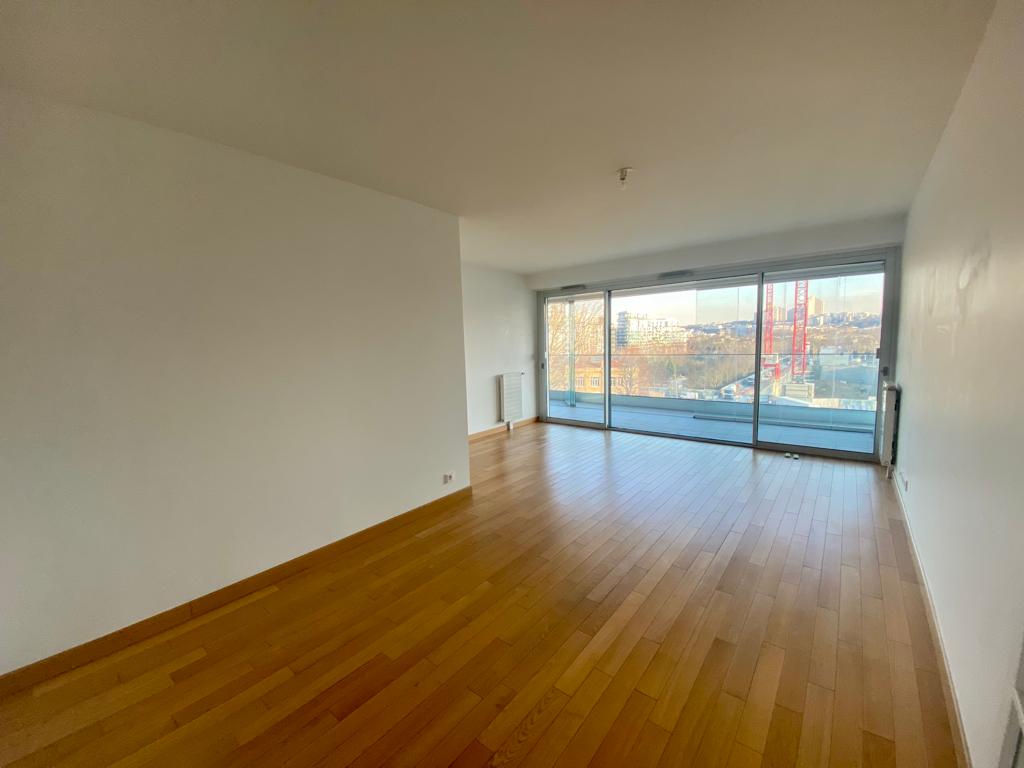 APPARTEMENT LUMINEUX DE TROIS PIECES DE 68,1m² - BOULOGNE BILLANCOURT - Miniature 2