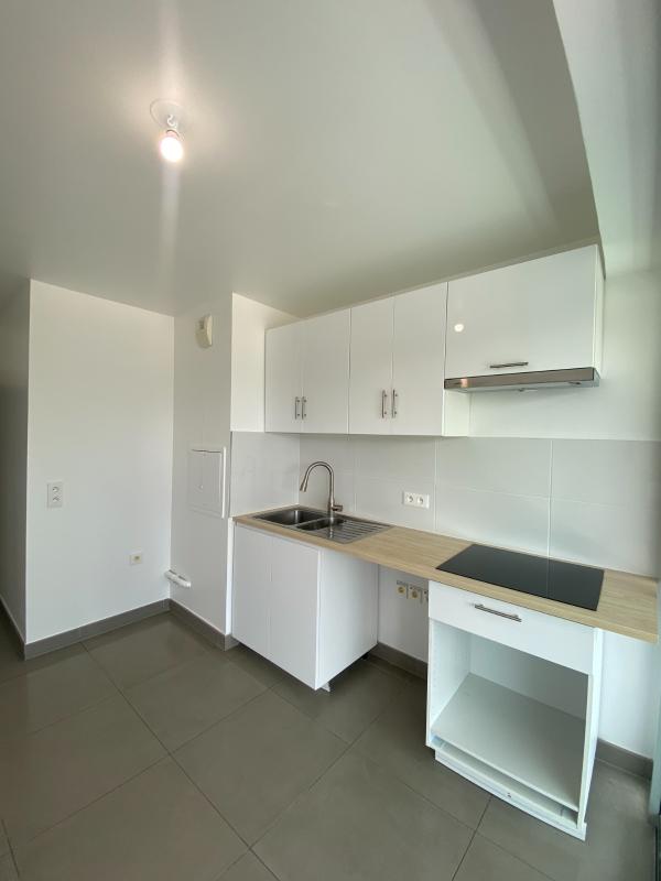 APPARTEMENT LUMINEUX DE TROIS PIECES DE 68,1m² - BOULOGNE BILLANCOURT - Miniature 6