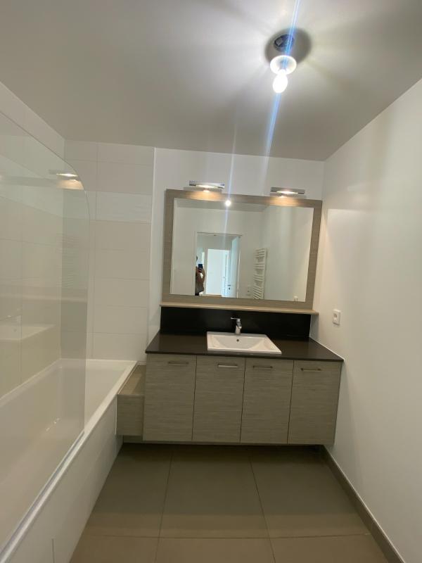 Superbe T3 de 68m² - Miniature 4
