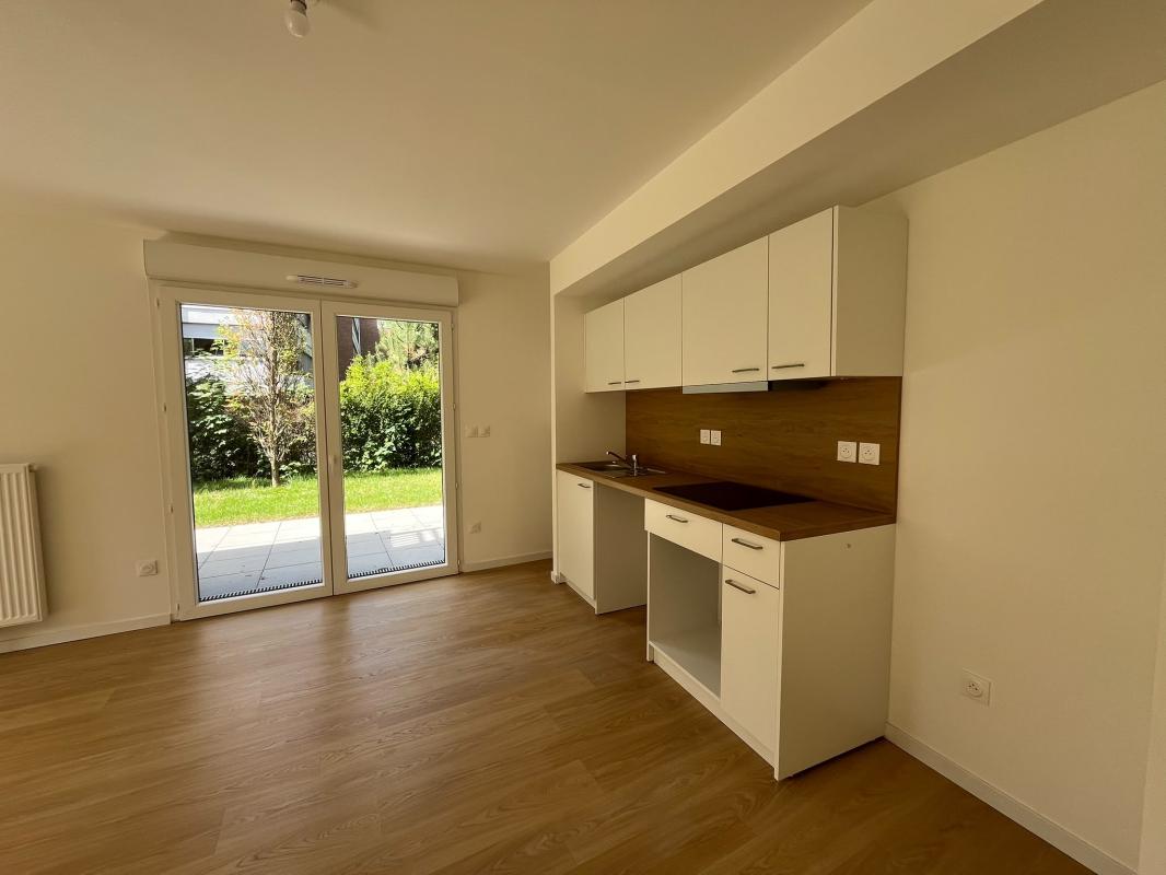 Superbe T3 de 64m² avec terrasse en rdc - Miniature 2