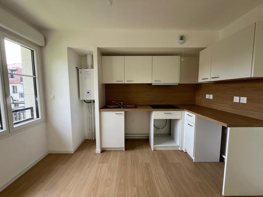 Grand T4 de 80m² - Miniature 3