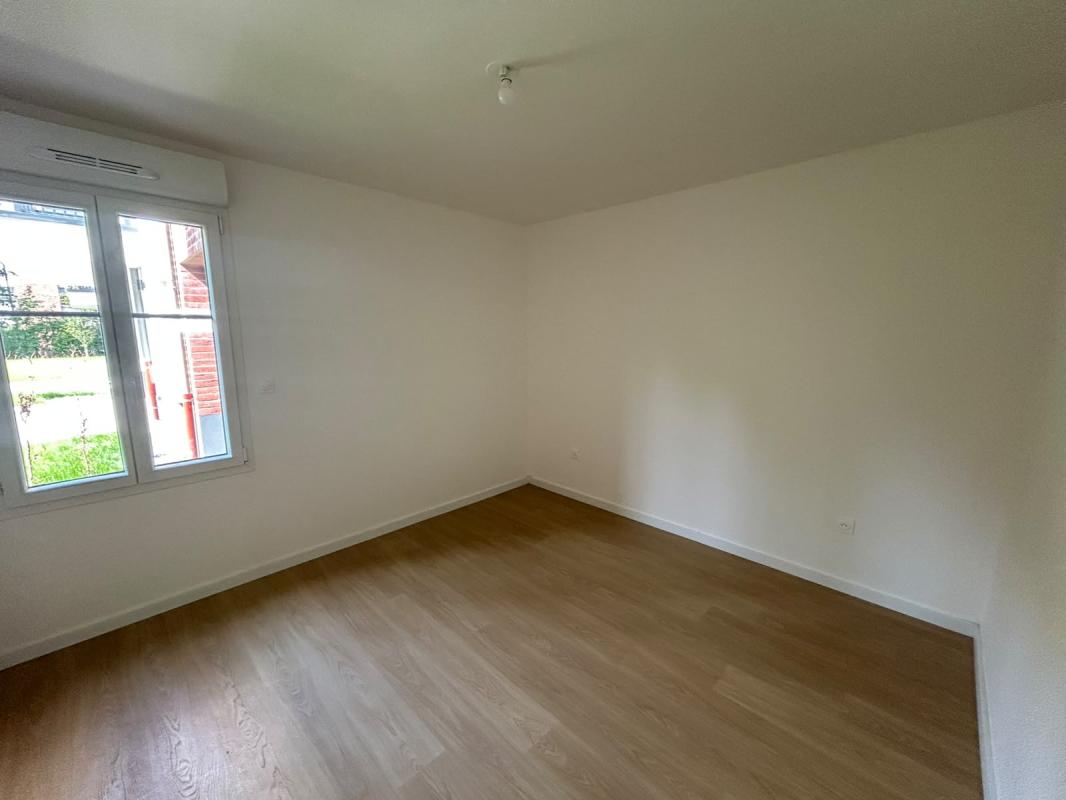 Grand T4 de 78m² avec terrasse - Miniature 7