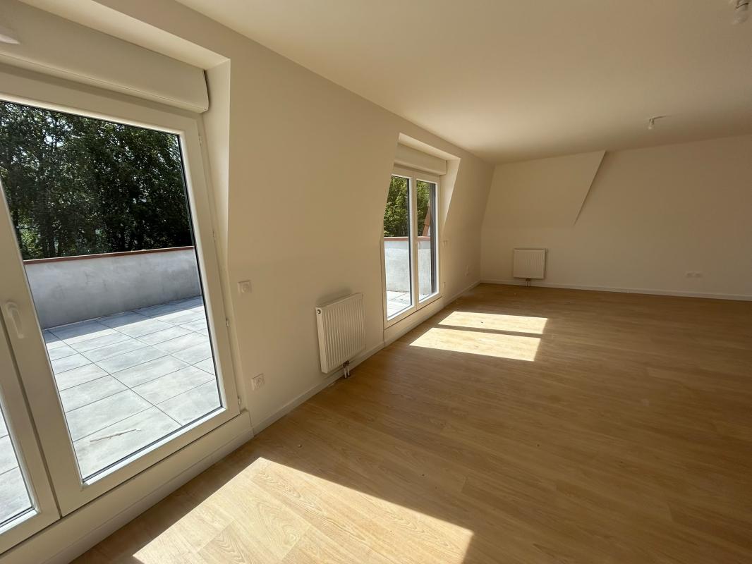Grand T4 de 92m² au dernier étage avec une terrasse de 40m² - À louer - 4 pièces, 92.48m² à WASQUEHAL