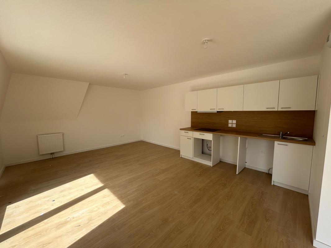Grand T4 de 92m² au dernier étage avec une terrasse de 40m² - Miniature 2