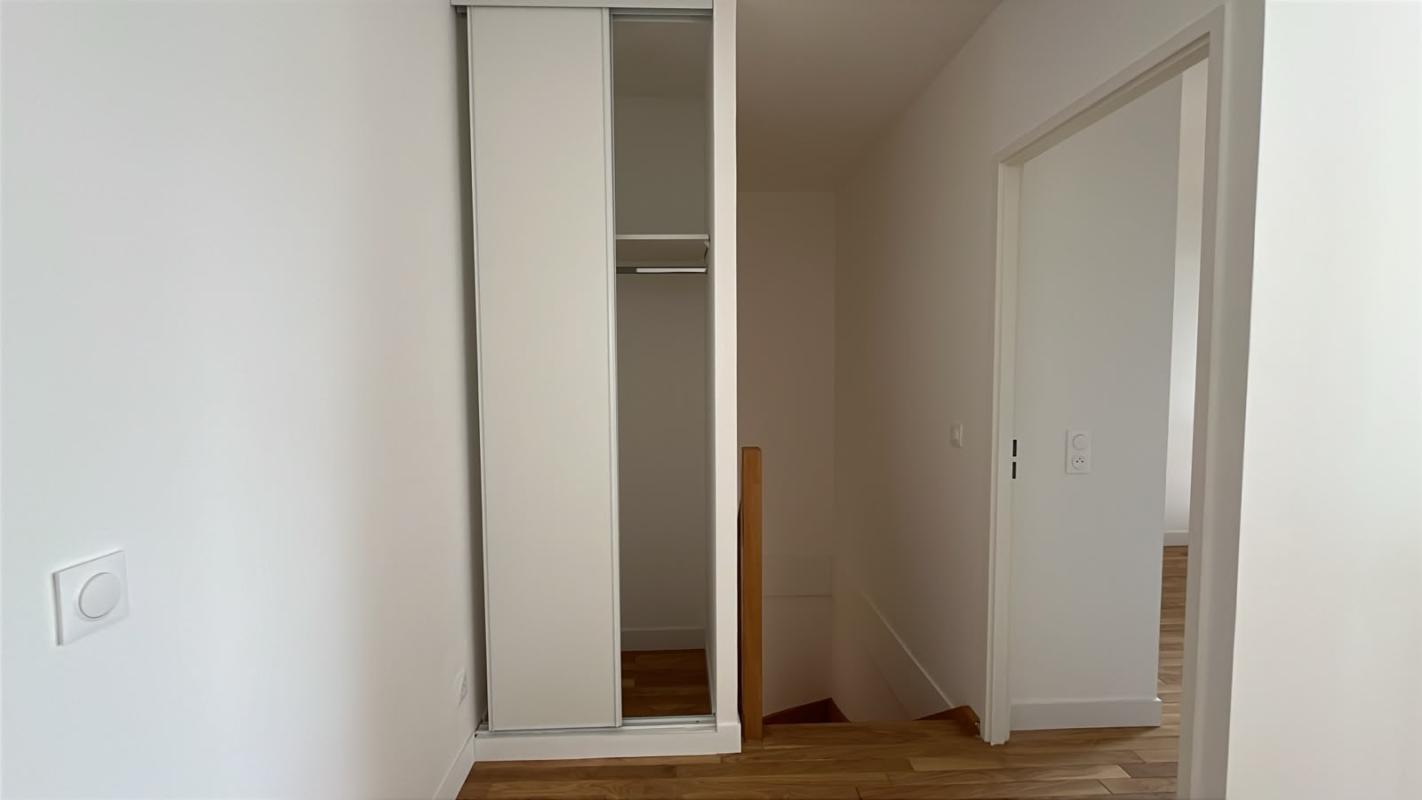 Grand T4 en duplex de 84m² avec balcon - Miniature 4