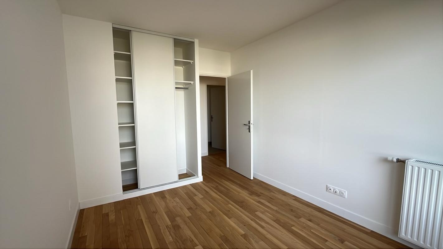 Grand T4 en duplex de 84m² avec balcon - Miniature 7
