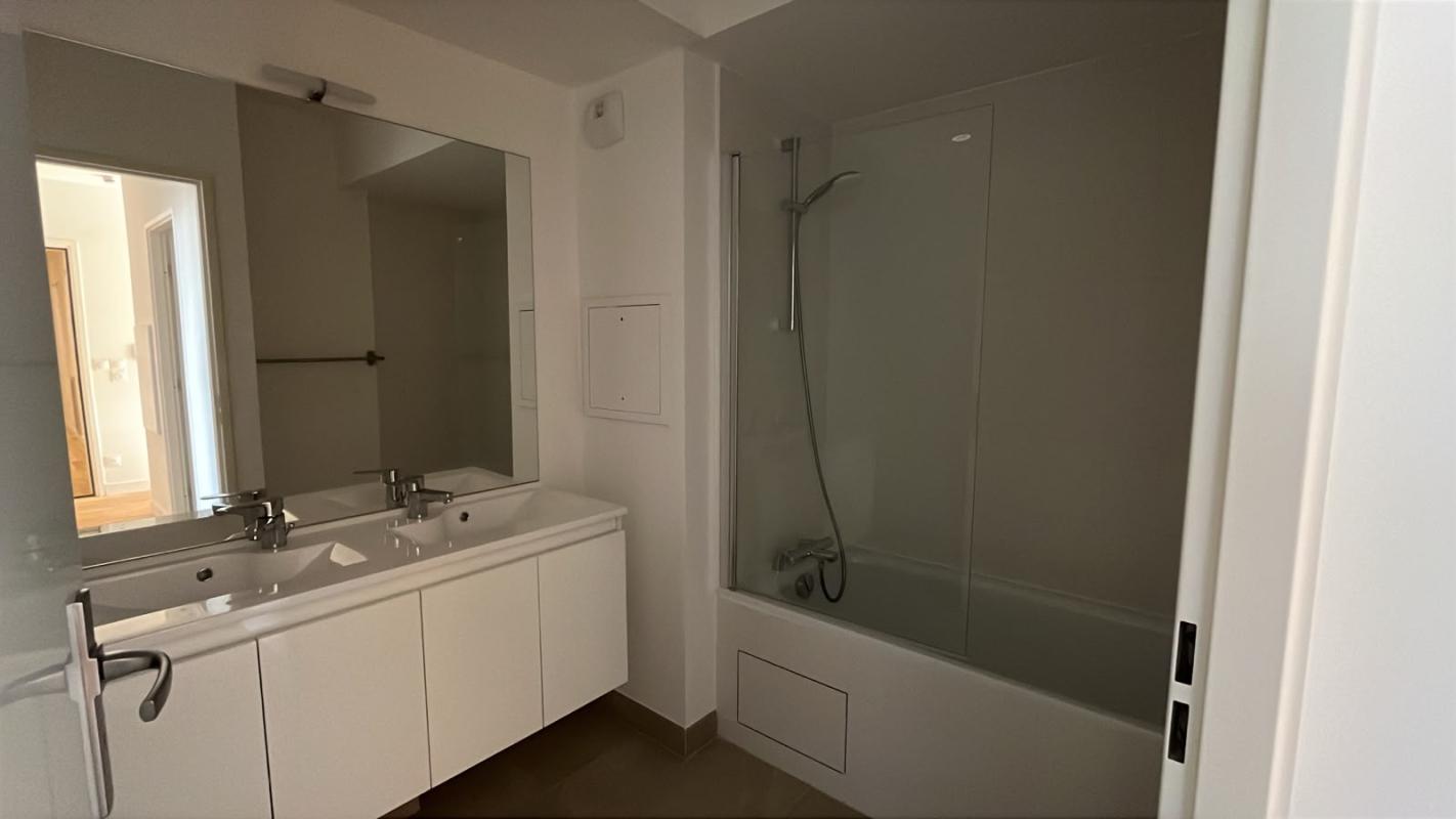 Grand T4 en duplex de 84m² avec balcon - Miniature 9