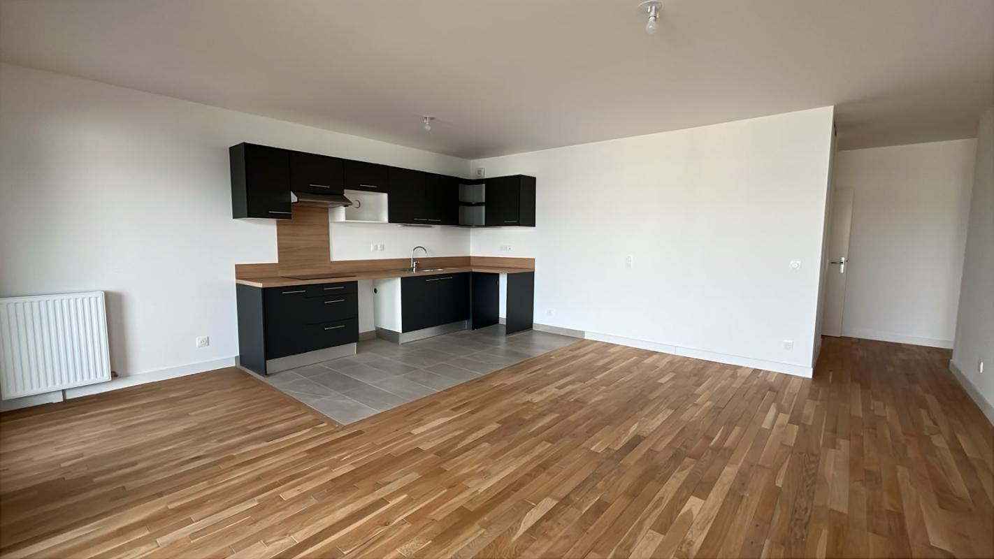 Beau T4 de 81m² avec balcon - Miniature 3
