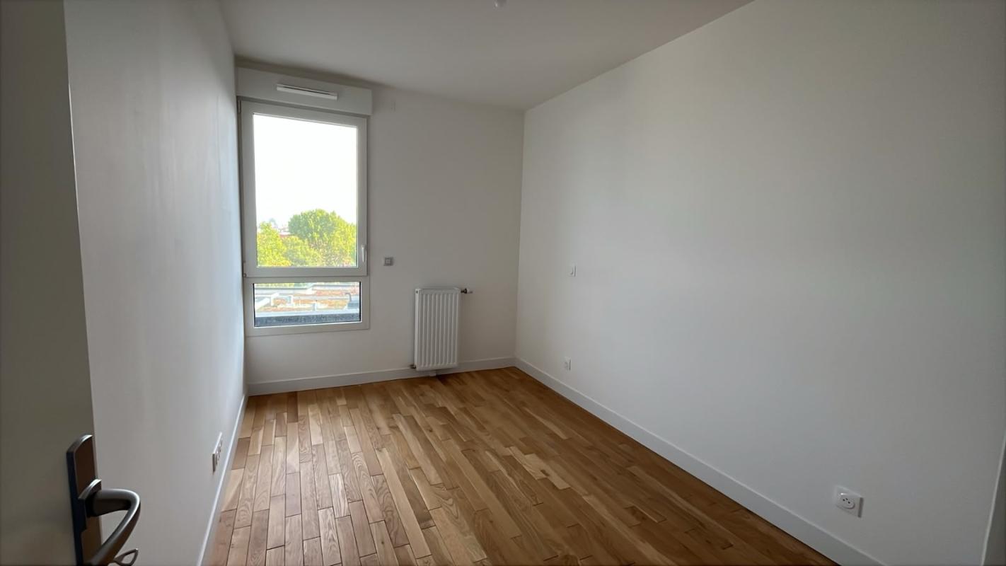 Beau T4 de 81m² avec balcon - Miniature 6