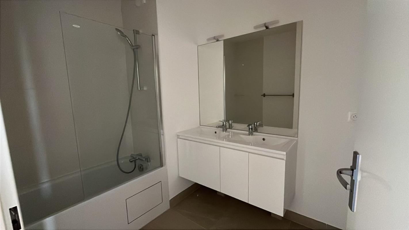 Beau T4 de 81m² avec balcon - Miniature 8
