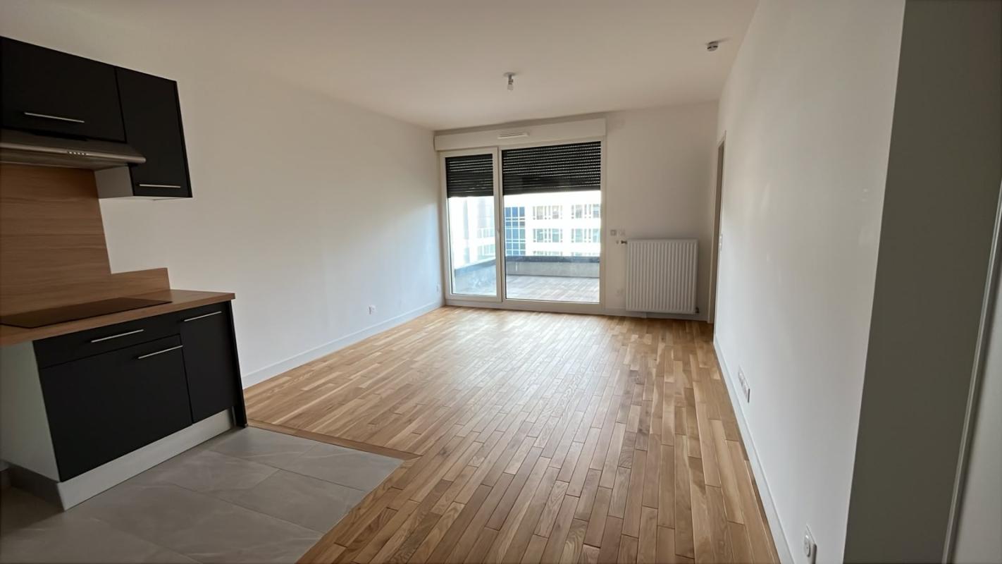 T2 DE 41M² AVEC BALCON DE 16M² - Miniature 2