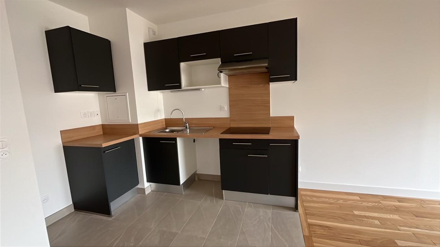 T2 DE 41M² AVEC BALCON DE 16M² - Miniature 3