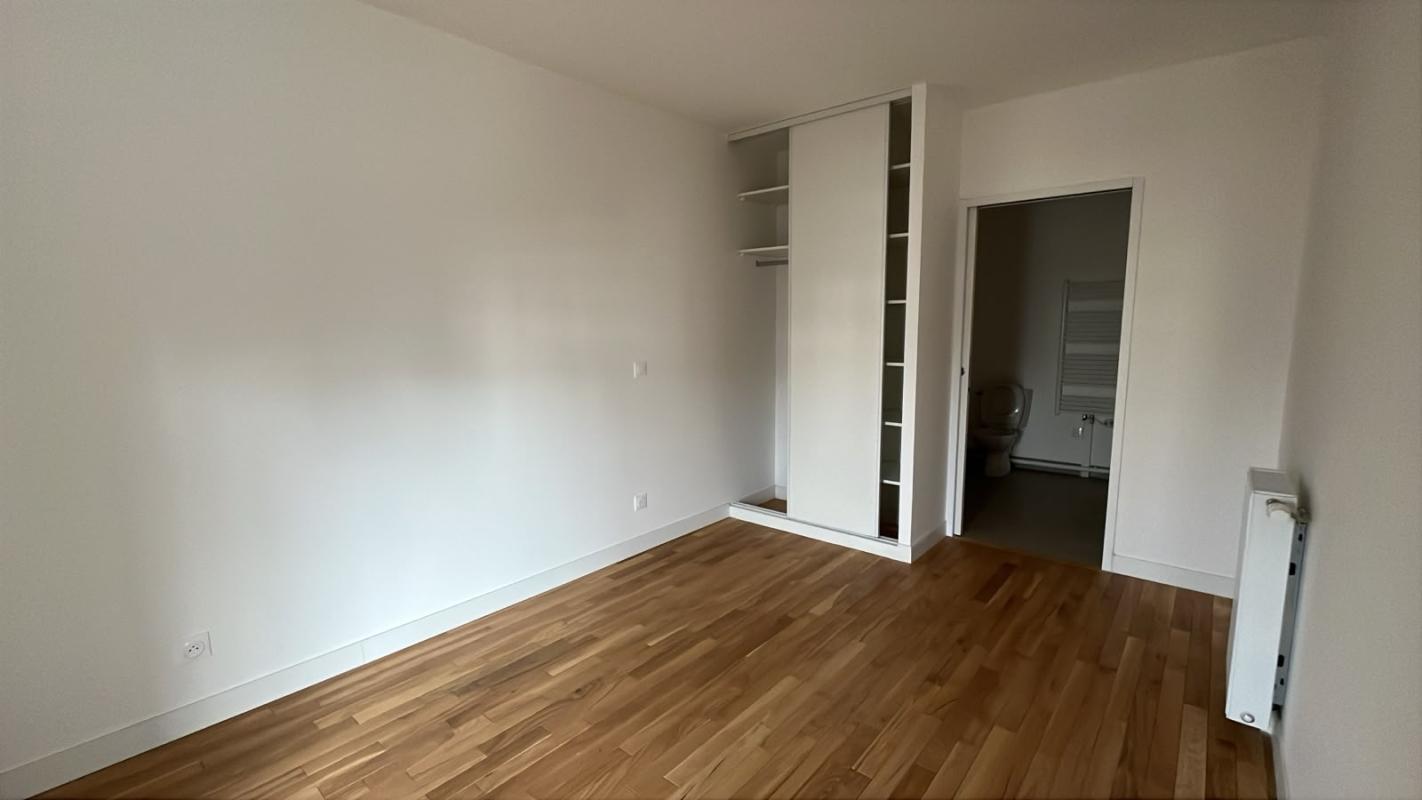 T2 DE 41M² AVEC BALCON DE 16M² - Miniature 4