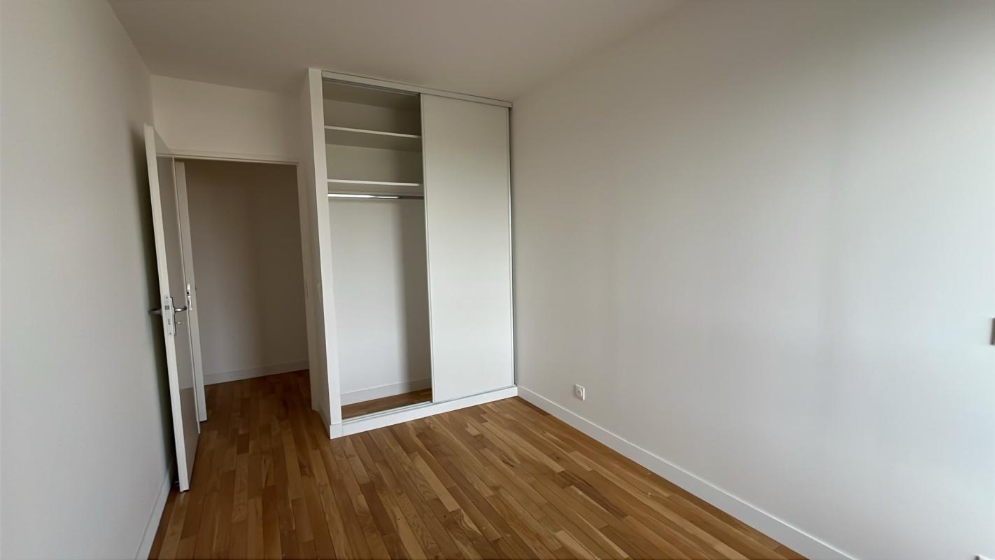 Superbe T4 de 82m² - Miniature 3