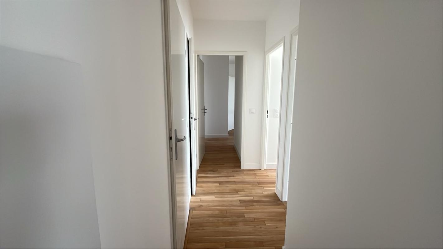 T4 neuf avec balcon - Miniature 5