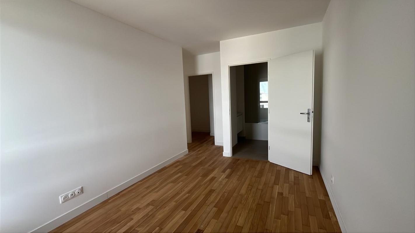 T4 neuf avec balcon - Miniature 7
