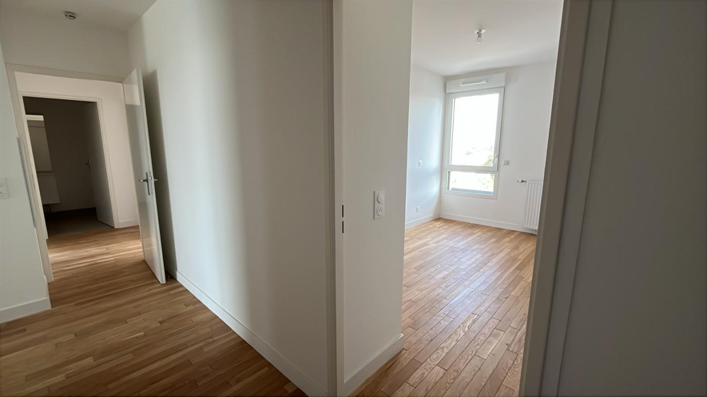 Superbe T4 de 82m² - Miniature 2
