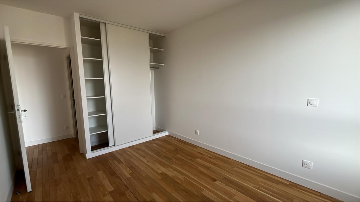 Superbe T4 de 82m² - Miniature 4