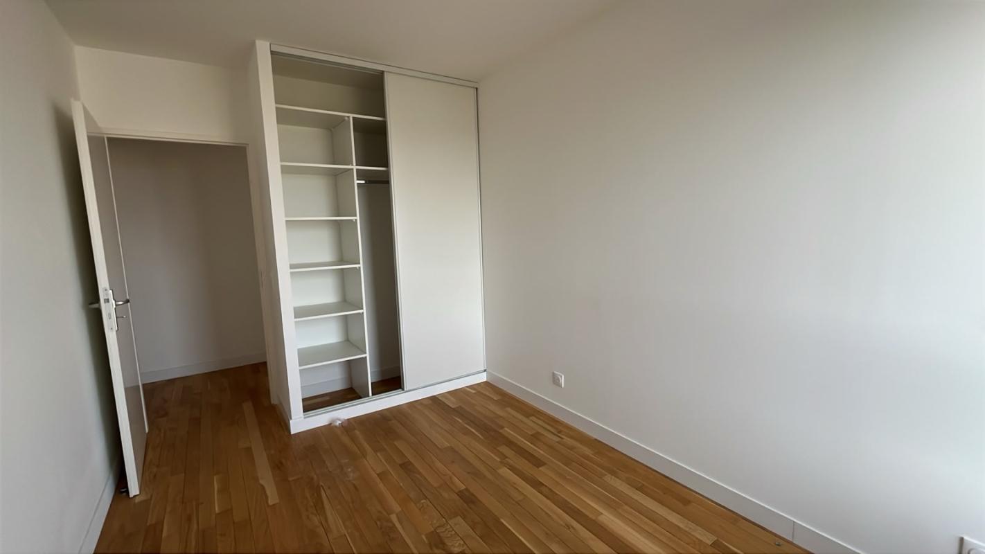 Superbe T4 de 82m² - Miniature 5