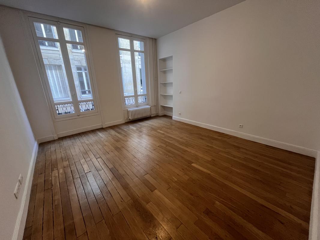 SUPERBE T5 DE 180m² au 2ème étage - BAIL CODE CIVIL - Miniature 6