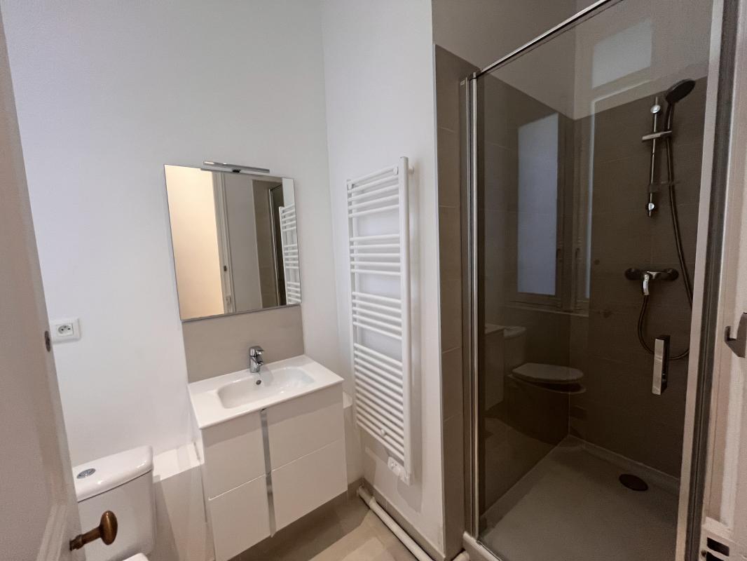 SUPERBE T5 DE 180m² au 2ème étage - BAIL CODE CIVIL - Miniature 9