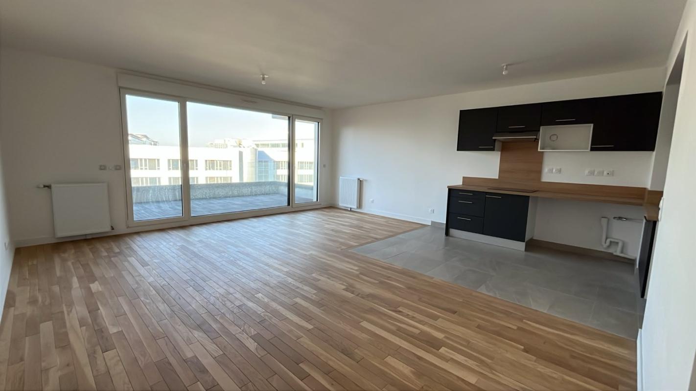 Grand T4 de 86m² avec balcon - À louer - 4 pièces, 86.3m² à COLOMBES