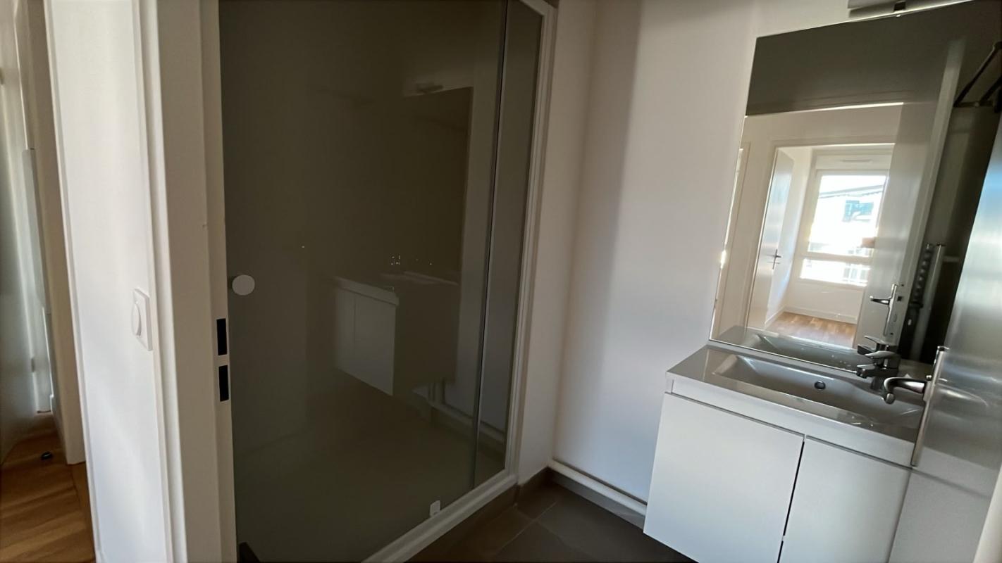 Grand T4 de 86m² avec balcon - Miniature 5