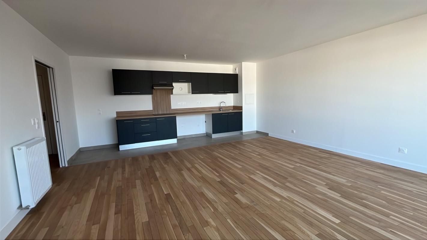 Superbe T4 de 85m² - À louer - 4 pièces, 85.7m² à COLOMBES