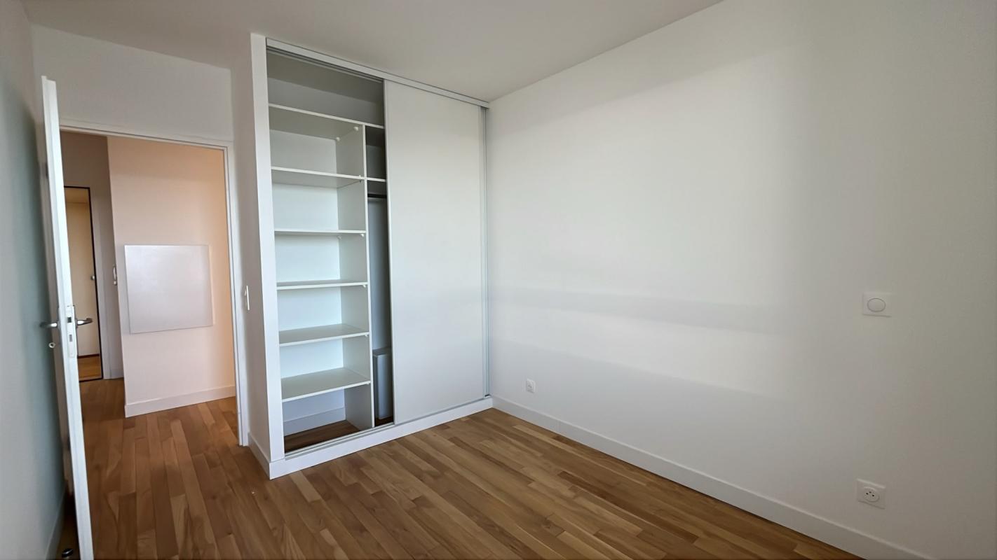 Grand T4 de 86m² avec balcon - Miniature 4