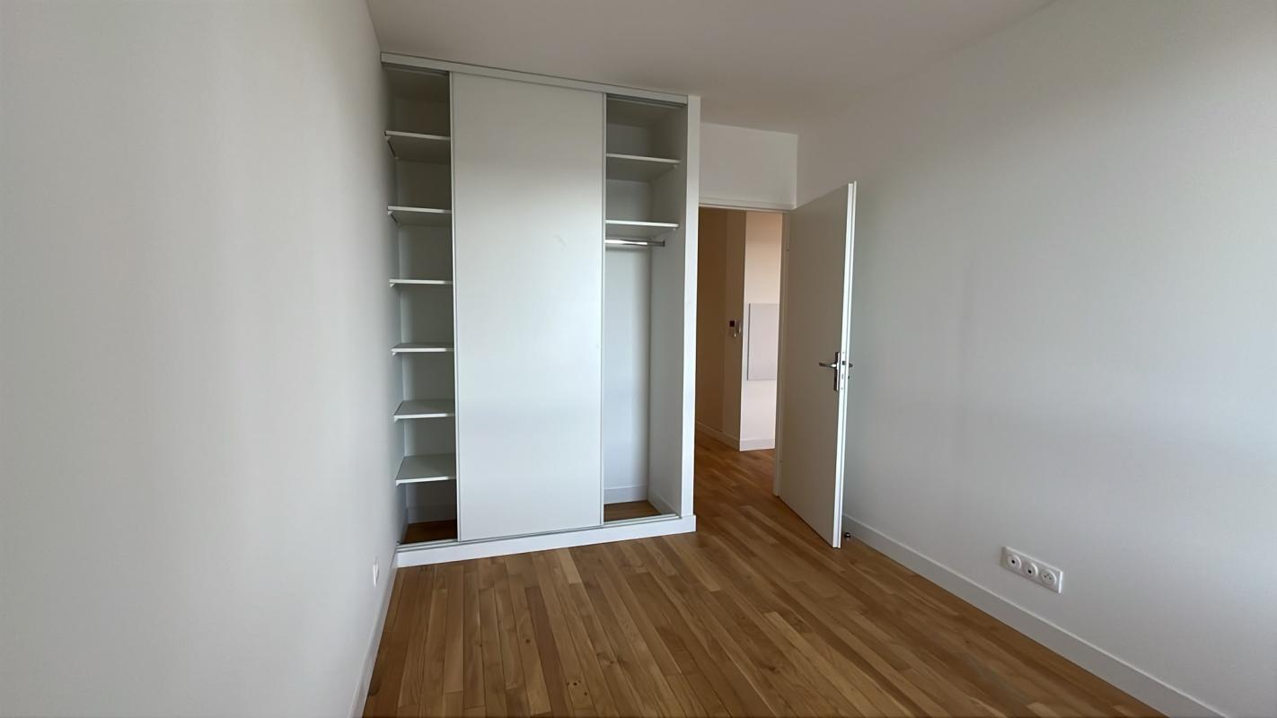 Grand T4 de 86m² avec balcon - Miniature 5