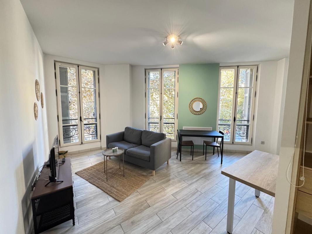 GRAND T2 MEUBLE RENOVE - Miniature 3