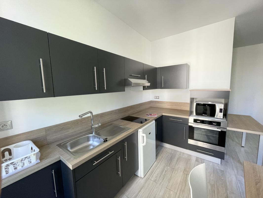 GRAND T2 MEUBLE RENOVE - Miniature 4