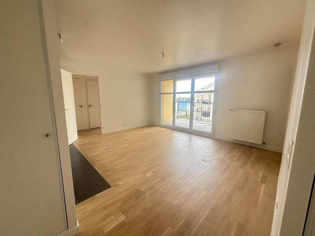 Superbe T3 de 60,8m² - Miniature 2