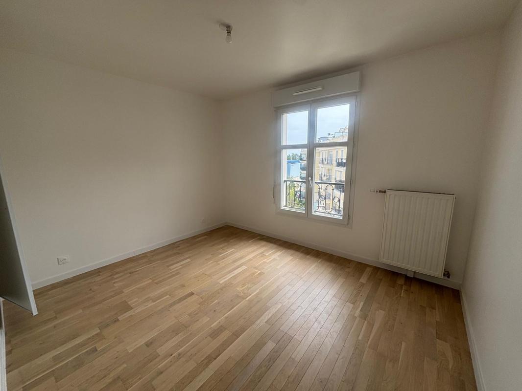 Superbe T3 de 60,8m² - Miniature 4